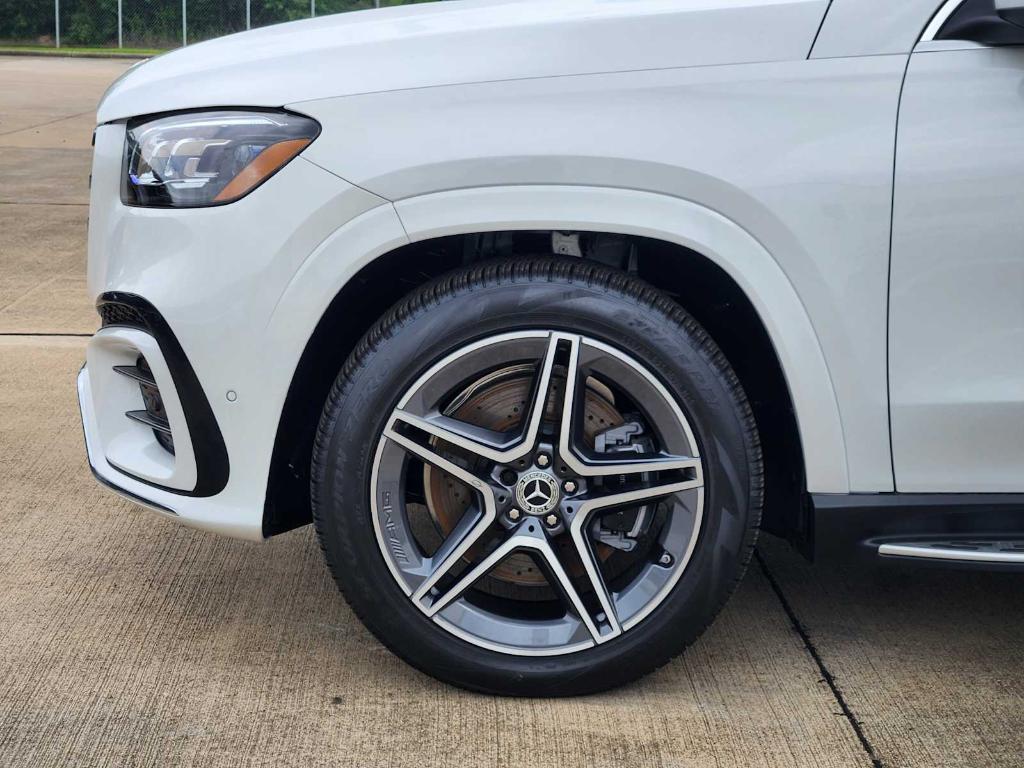 new 2025 Mercedes-Benz GLS 450 car, priced at $100,845