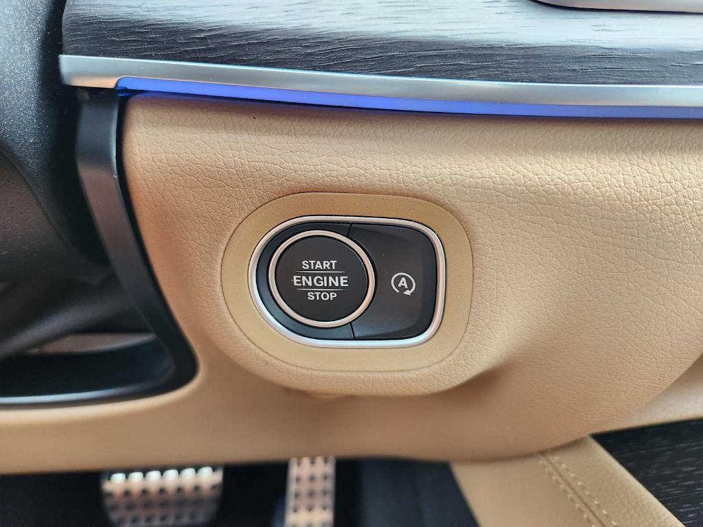 new 2025 Mercedes-Benz GLS 450 car, priced at $100,845