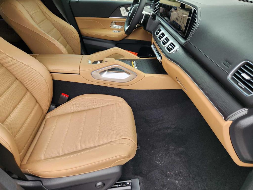 new 2025 Mercedes-Benz GLS 450 car, priced at $100,845