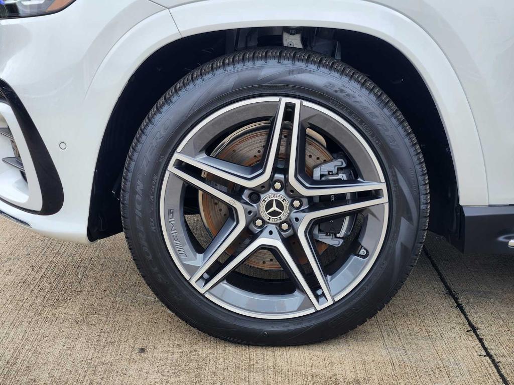 new 2025 Mercedes-Benz GLS 450 car, priced at $100,845