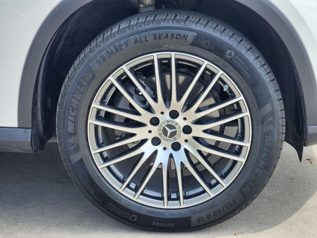 used 2025 Mercedes-Benz GLC 300 car, priced at $45,990