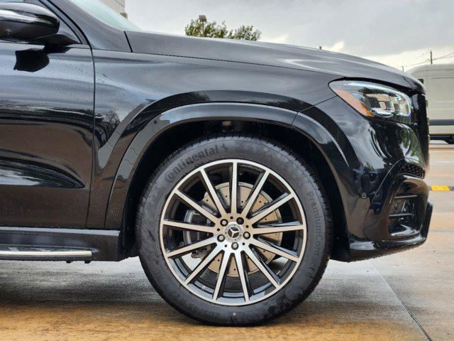 new 2025 Mercedes-Benz GLS 580 car, priced at $118,275