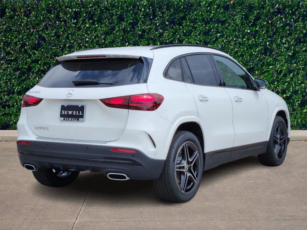 new 2025 Mercedes-Benz GLA 250 car, priced at $52,615