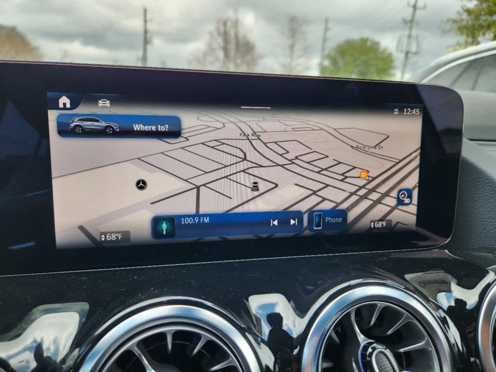new 2025 Mercedes-Benz GLA 250 car, priced at $52,615