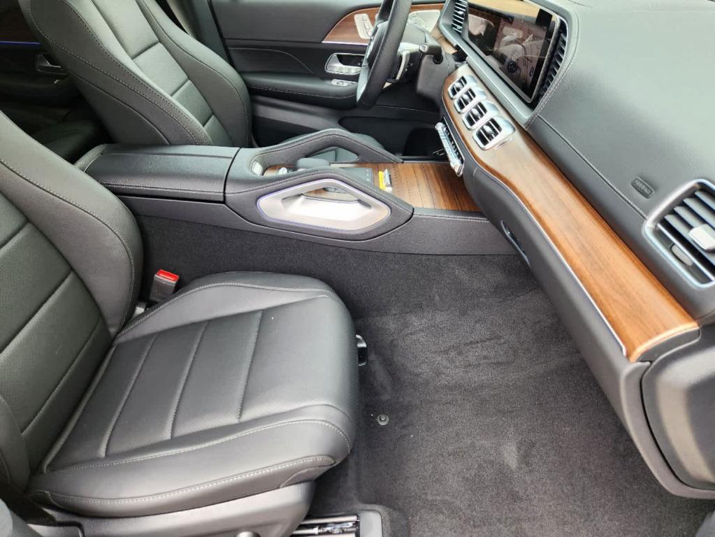 new 2025 Mercedes-Benz GLS 450 car, priced at $96,495