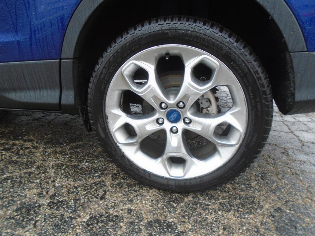 used 2013 Ford Escape car, priced at $9,990