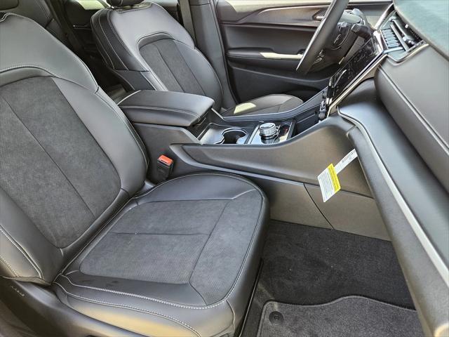 new 2025 Jeep Grand Cherokee car, priced at $42,766