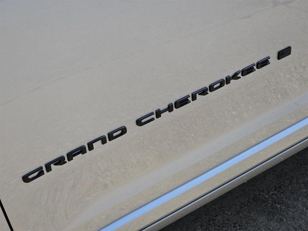 new 2025 Jeep Grand Cherokee L car, priced at $59,175