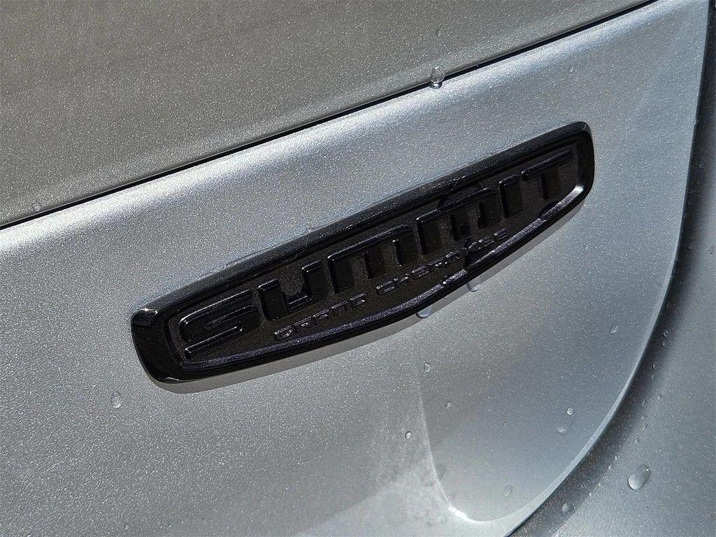 new 2025 Jeep Grand Cherokee L car, priced at $59,175