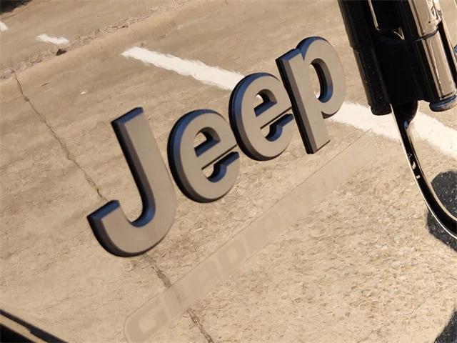 new 2024 Jeep Gladiator car, priced at $32,485