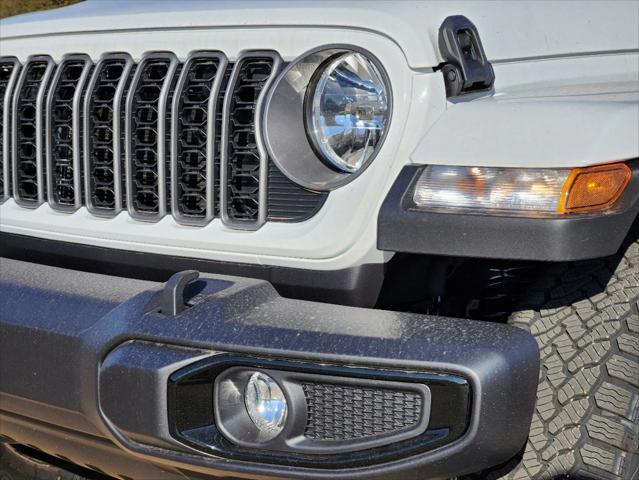 new 2025 Jeep Gladiator car, priced at $38,349