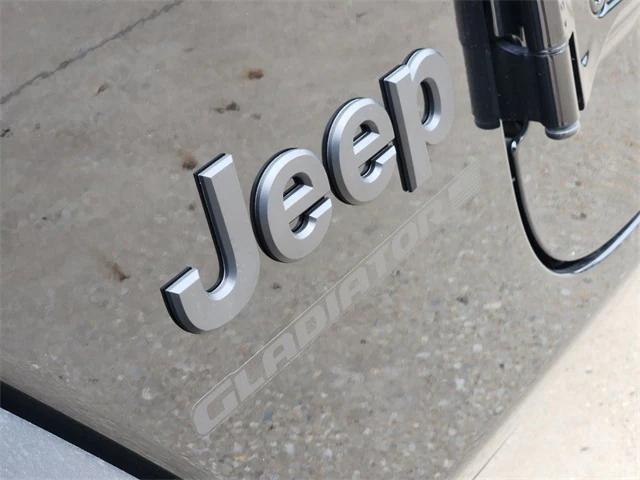 new 2024 Jeep Gladiator car, priced at $31,279