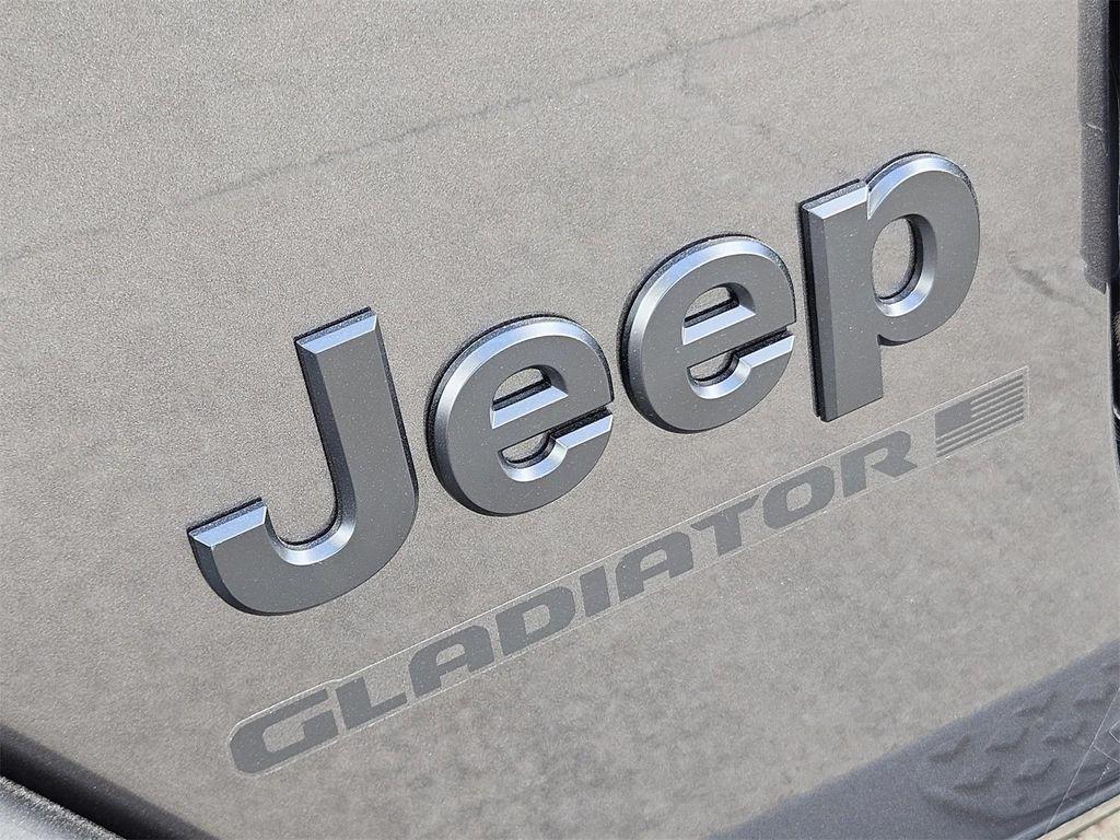 new 2025 Jeep Gladiator car, priced at $40,530