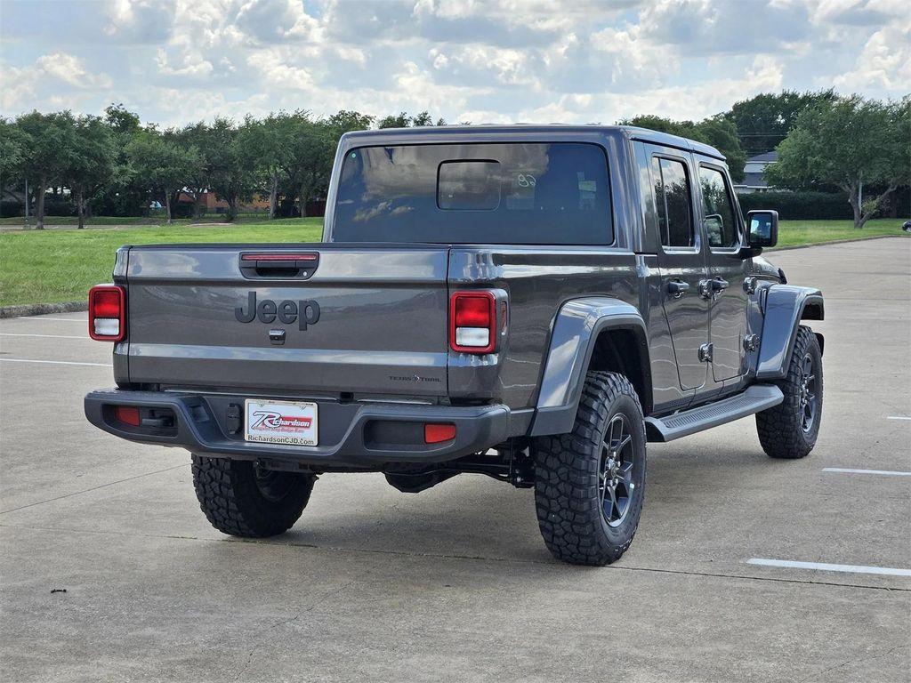 new 2025 Jeep Gladiator car, priced at $40,530