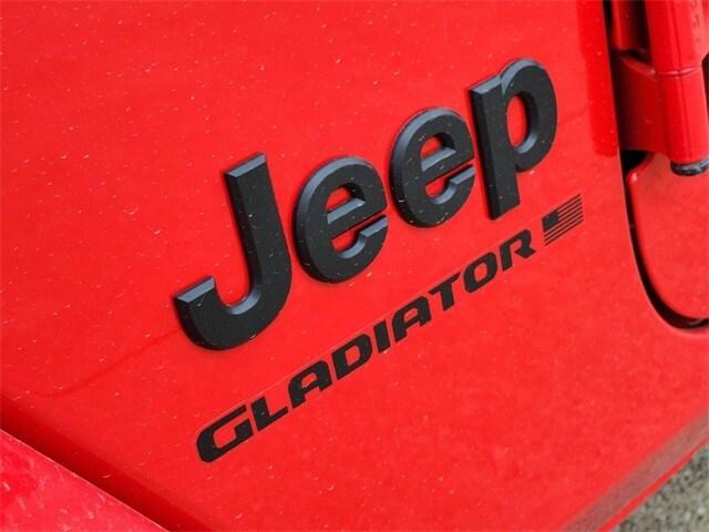 new 2024 Jeep Gladiator car, priced at $41,900