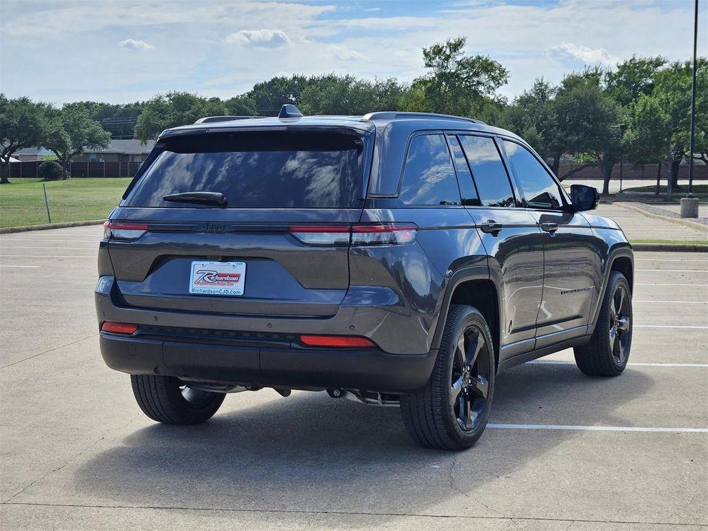 used 2024 Jeep Grand Cherokee car, priced at $30,997