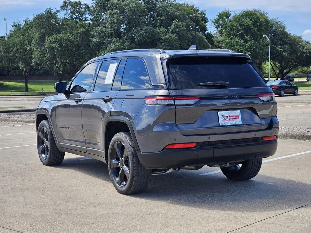 used 2024 Jeep Grand Cherokee car, priced at $30,997