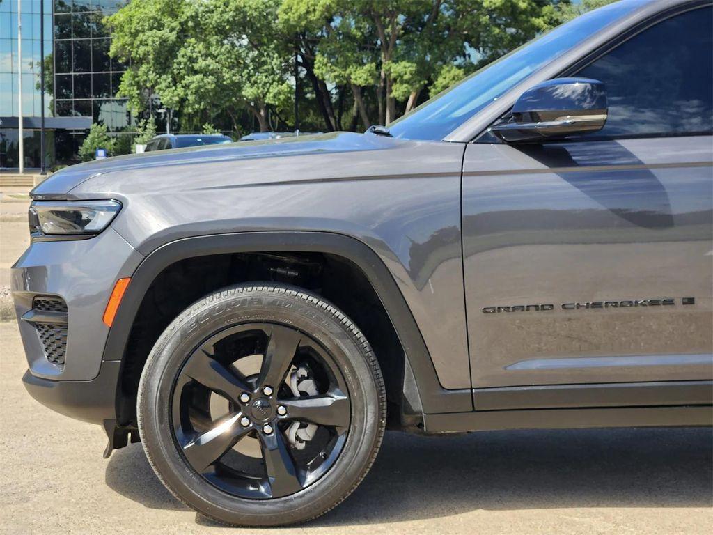 used 2024 Jeep Grand Cherokee car, priced at $30,997