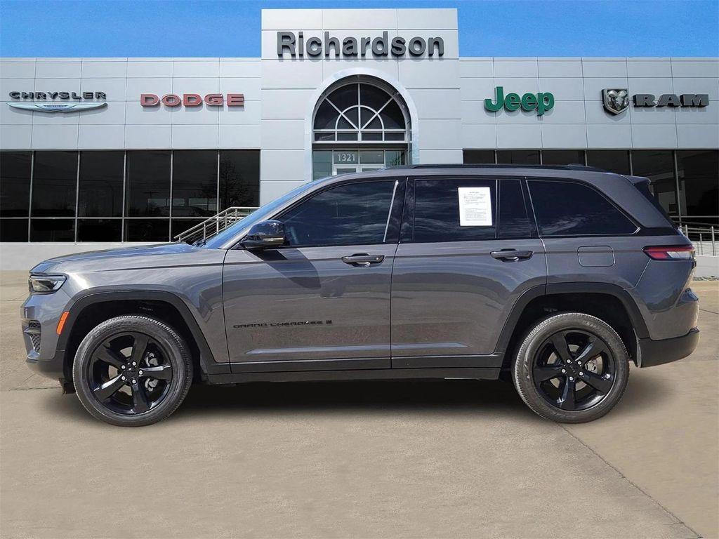 used 2024 Jeep Grand Cherokee car, priced at $30,997
