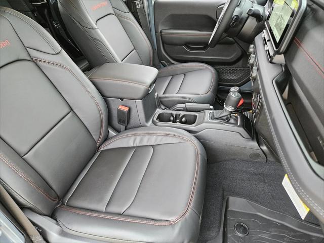 new 2025 Jeep Gladiator car, priced at $46,136
