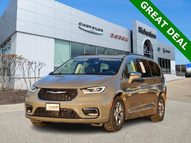 used 2022 Chrysler Pacifica car, priced at $24,655