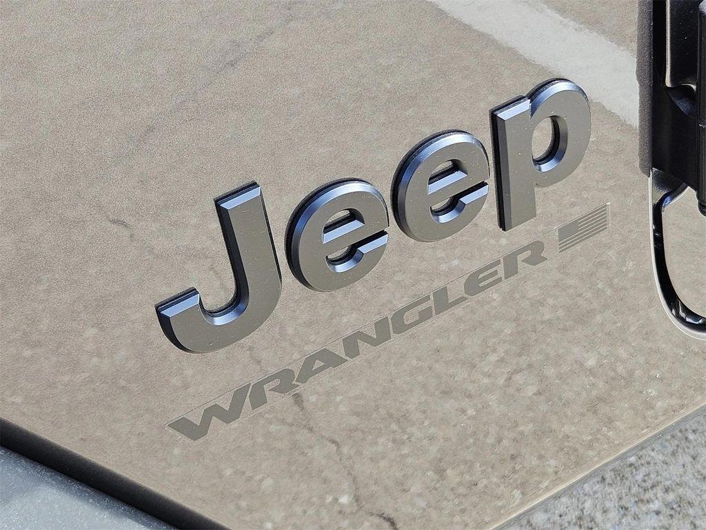 new 2025 Jeep Wrangler car, priced at $36,285