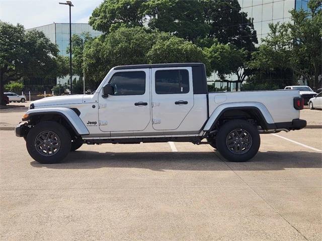 new 2024 Jeep Gladiator car, priced at $31,485