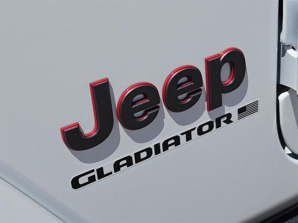 new 2025 Jeep Gladiator car, priced at $47,005