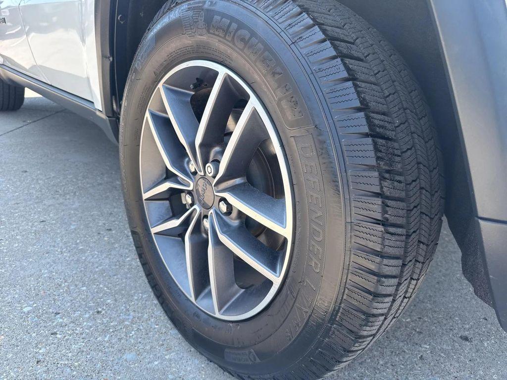 used 2022 Jeep Grand Cherokee car, priced at $24,998