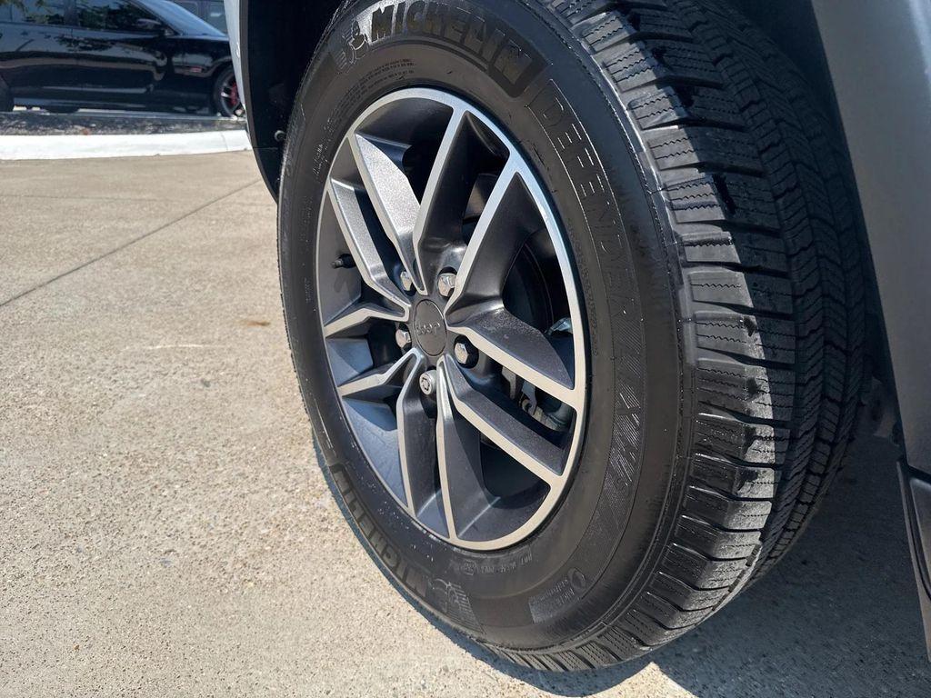 used 2022 Jeep Grand Cherokee car, priced at $24,998