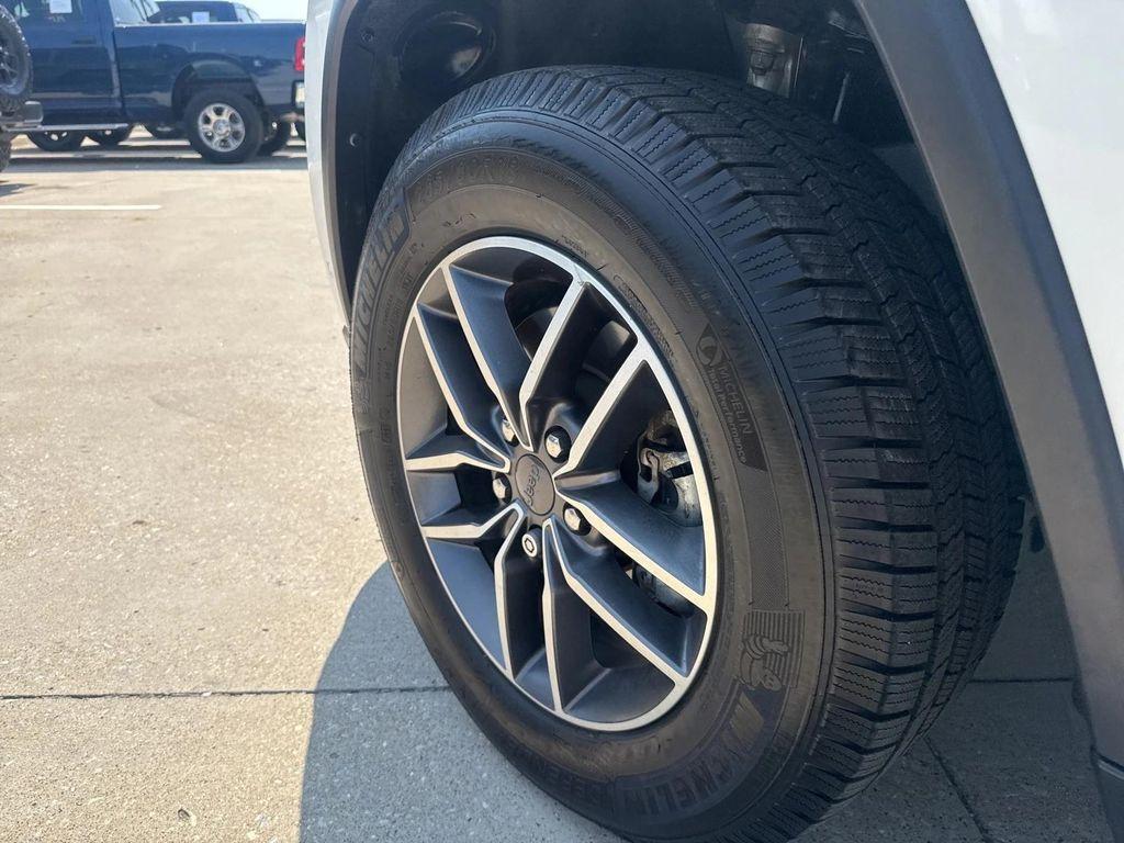 used 2022 Jeep Grand Cherokee car, priced at $24,998