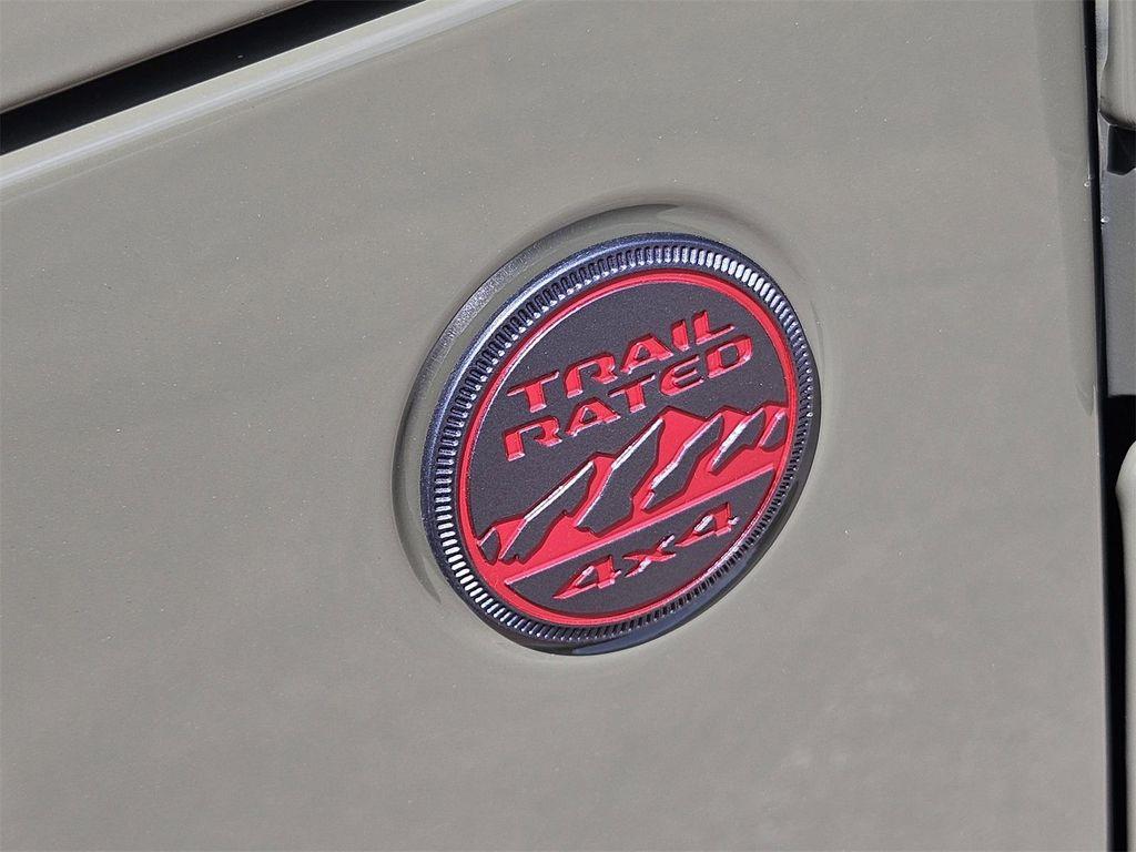 new 2025 Jeep Gladiator car, priced at $47,600