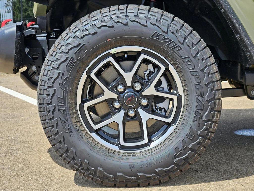 new 2025 Jeep Gladiator car, priced at $47,600