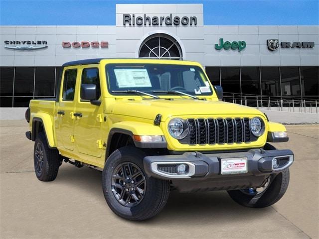 new 2024 Jeep Gladiator car, priced at $41,900