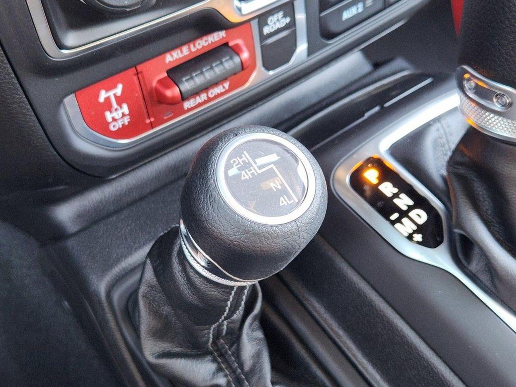 new 2025 Jeep Gladiator car, priced at $45,445