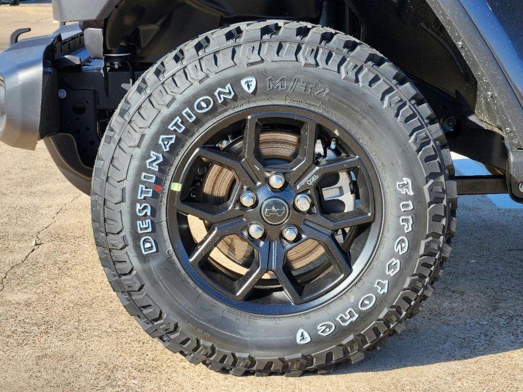 new 2025 Jeep Gladiator car, priced at $45,445