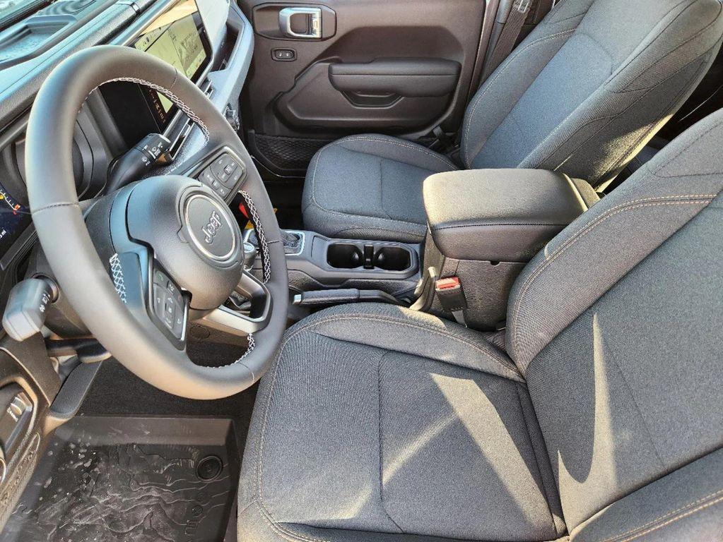 new 2025 Jeep Gladiator car, priced at $45,445