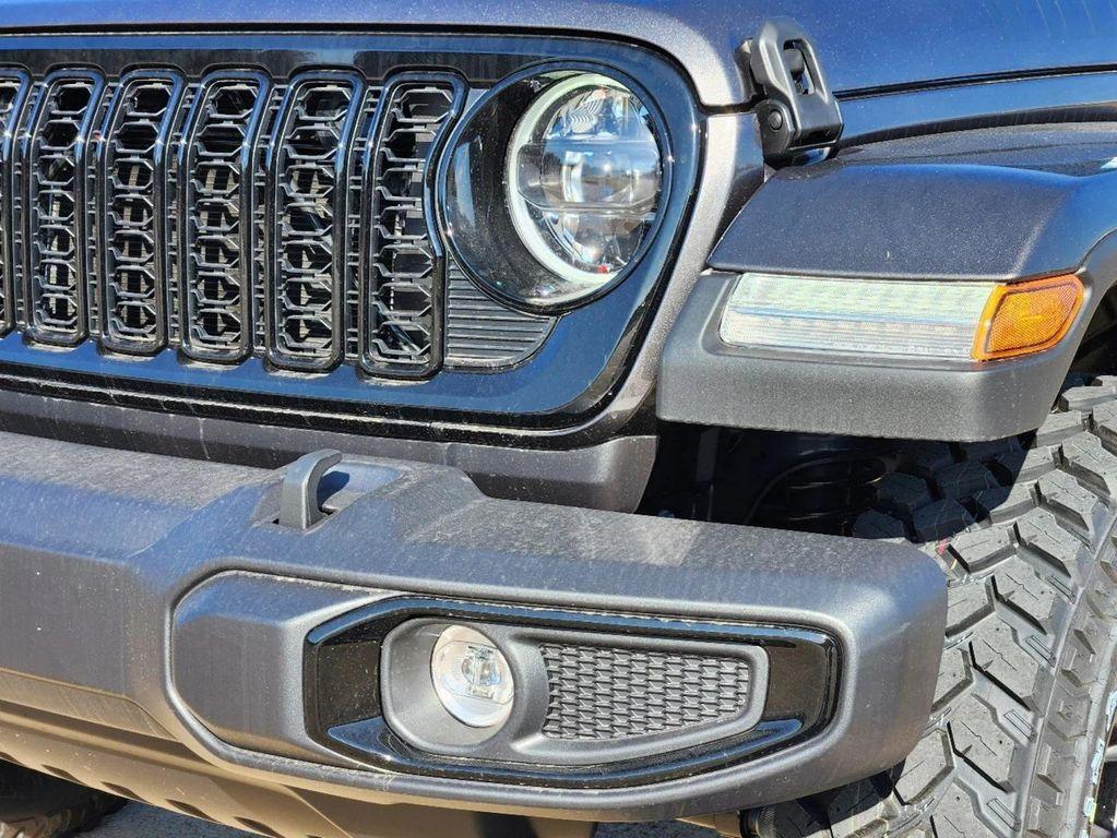 new 2025 Jeep Gladiator car, priced at $45,445