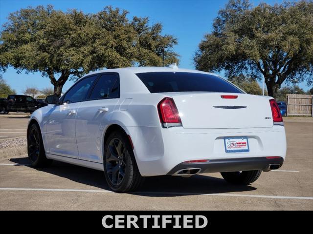 used 2022 Chrysler 300 car, priced at $23,162