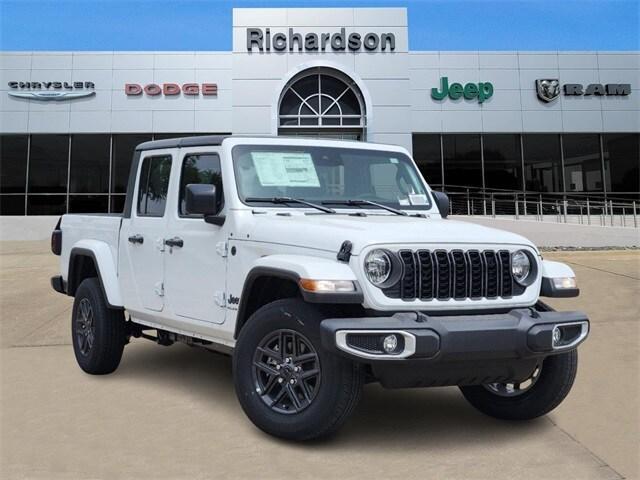 new 2024 Jeep Gladiator car, priced at $39,200