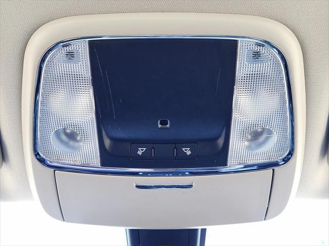used 2023 Chrysler 300 car, priced at $30,884