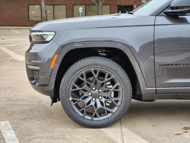 new 2025 Jeep Grand Cherokee L car, priced at $68,072