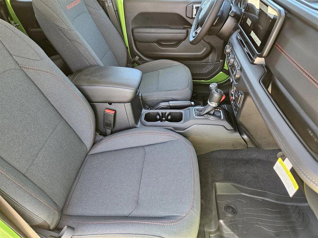 new 2025 Jeep Gladiator car, priced at $46,656