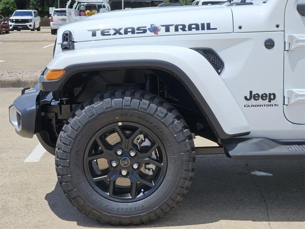 new 2025 Jeep Gladiator car, priced at $40,410
