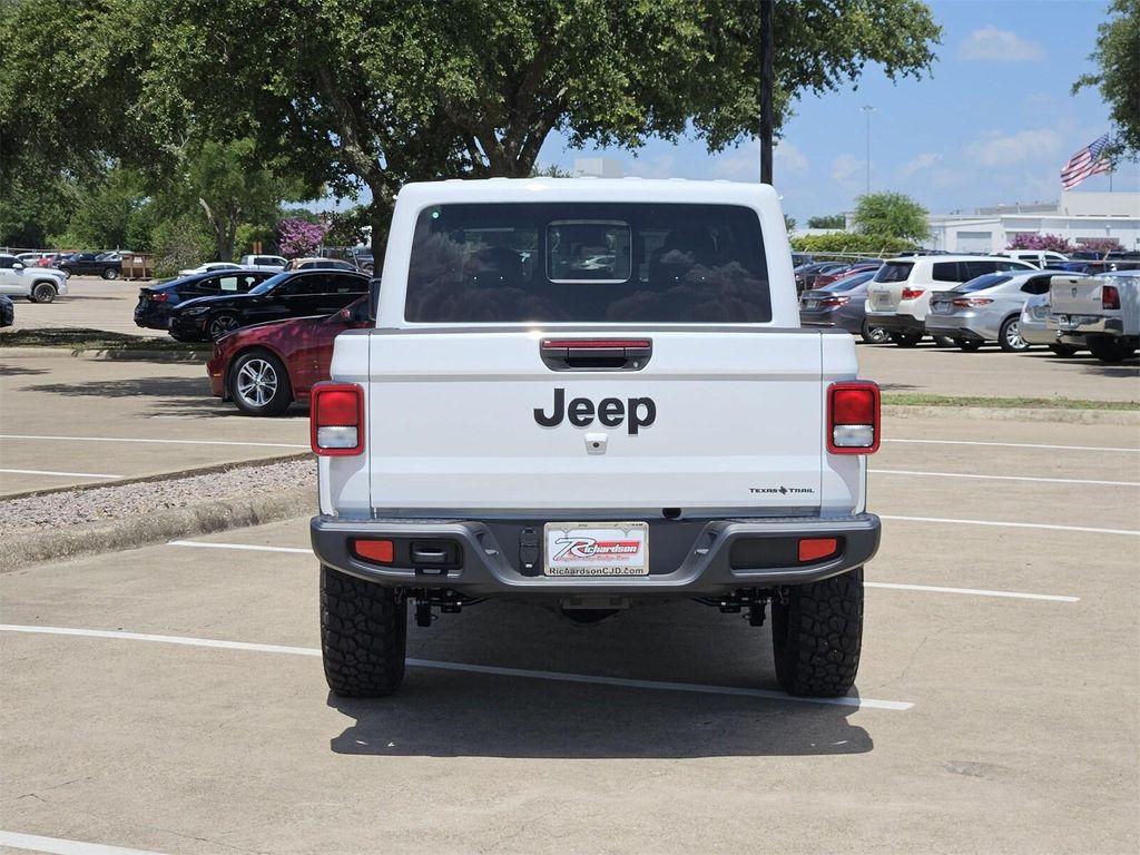 new 2025 Jeep Gladiator car, priced at $40,410