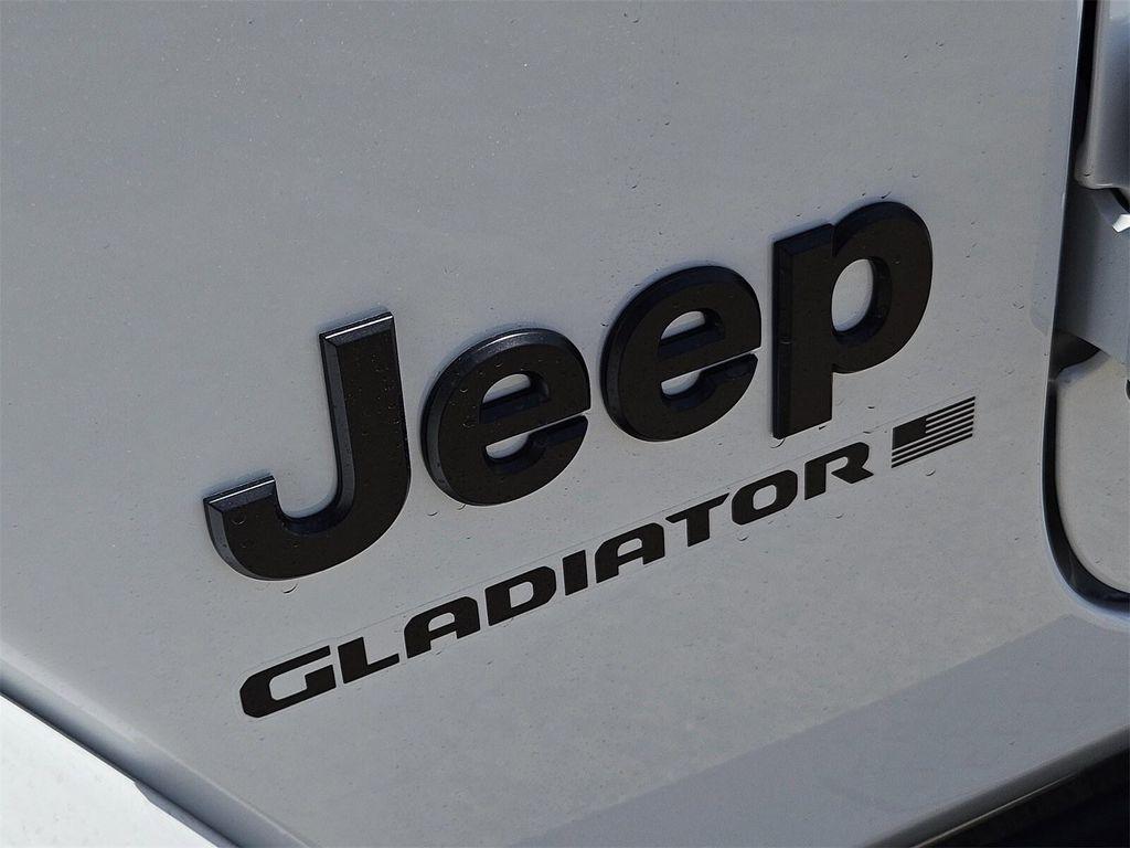 new 2025 Jeep Gladiator car, priced at $40,410