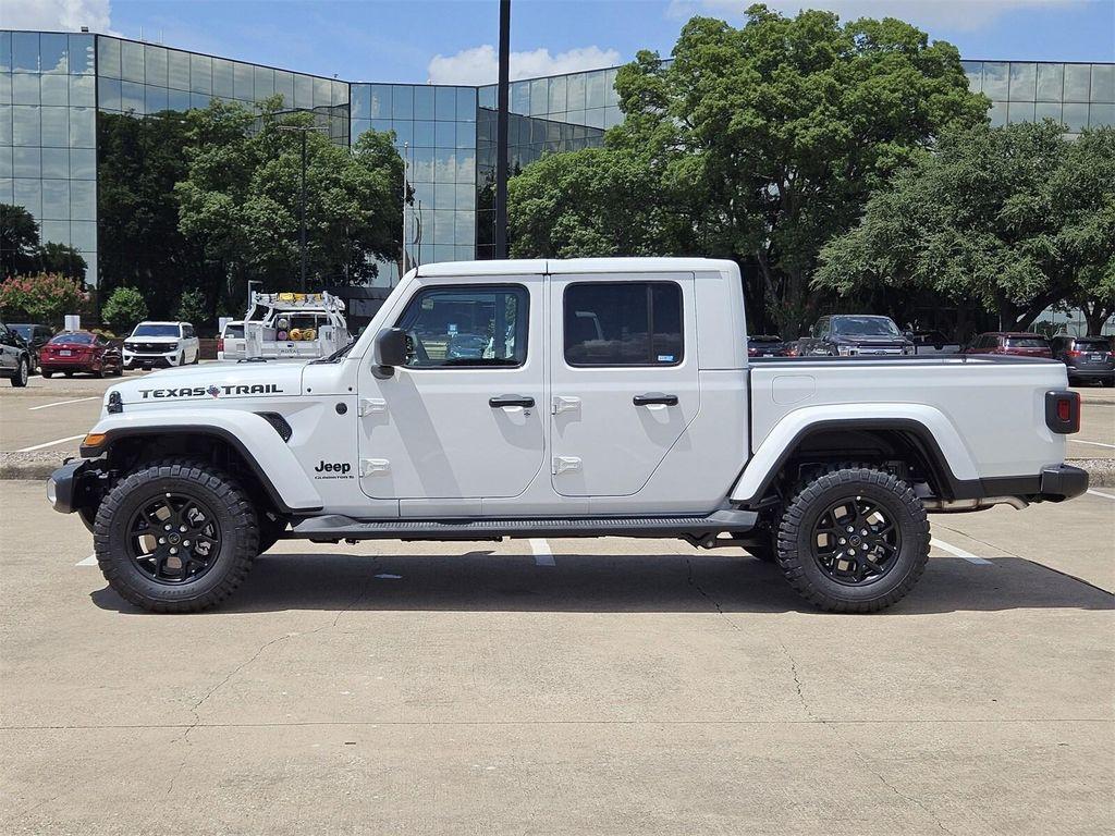 new 2025 Jeep Gladiator car, priced at $40,410
