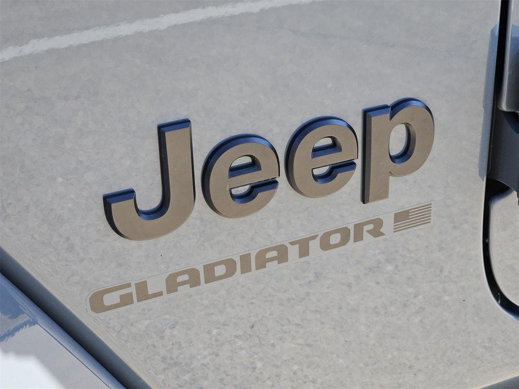 used 2025 Jeep Gladiator car, priced at $34,399