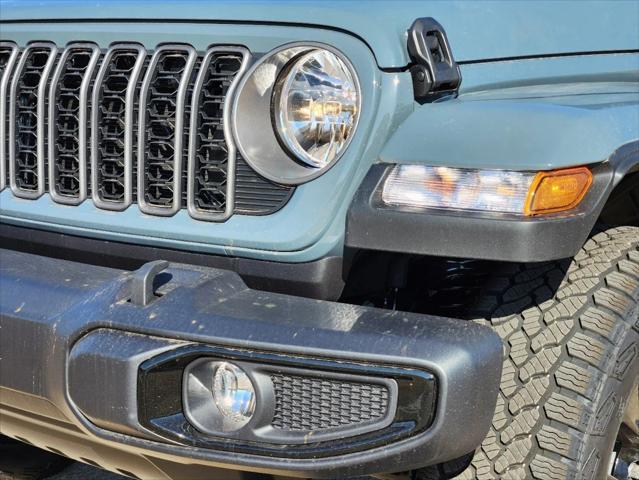 new 2025 Jeep Gladiator car, priced at $36,886