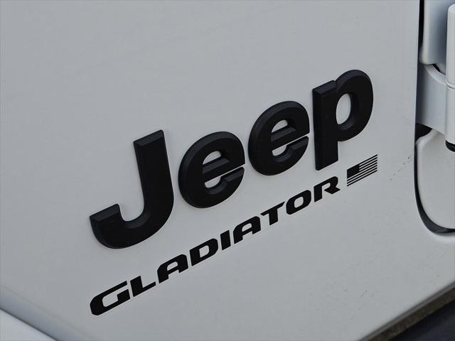 new 2025 Jeep Gladiator car, priced at $39,932